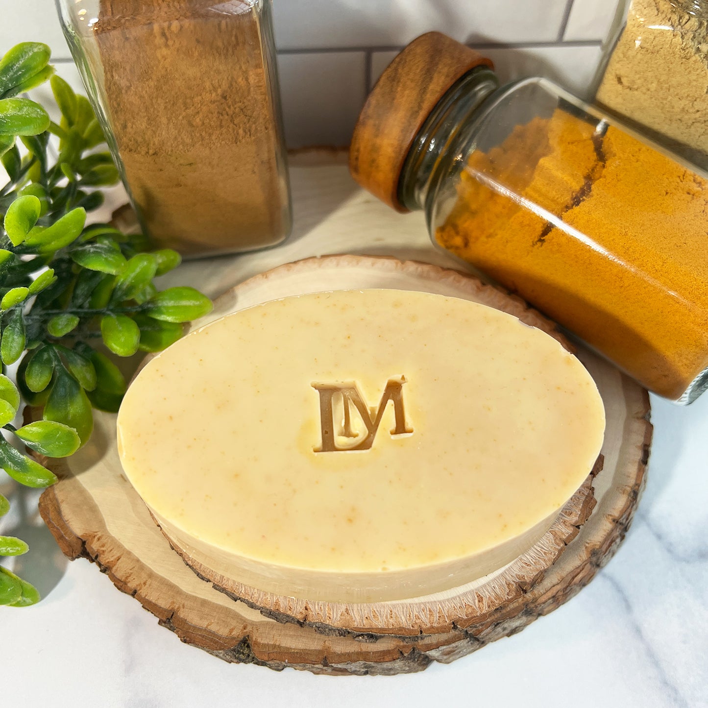 Sonder Glen Turmeric Bar Soap - Cardamom, Ginger, Petrichor