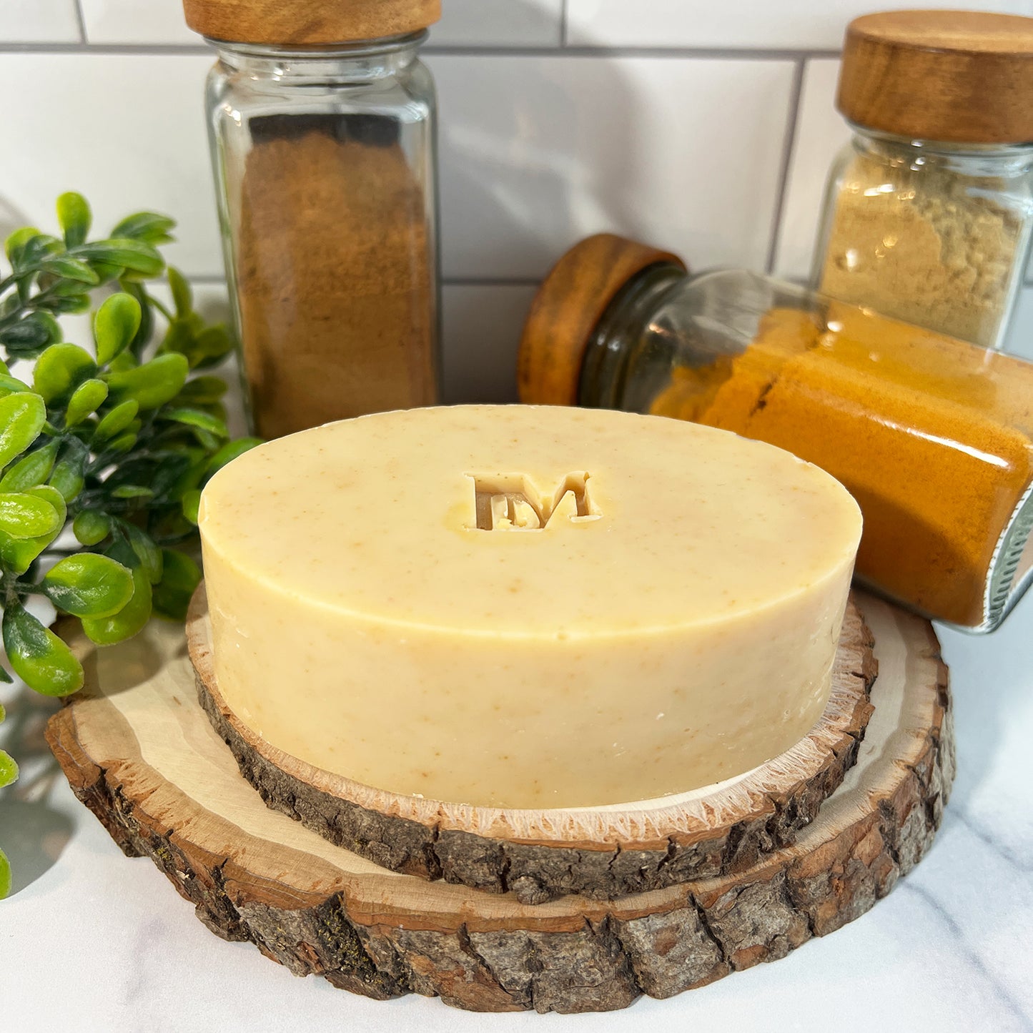 Sonder Glen Turmeric Bar Soap - Cardamom, Ginger, Petrichor