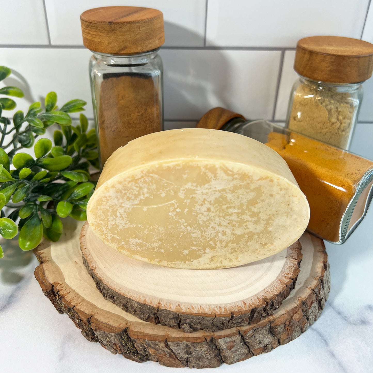 Sonder Glen Turmeric Bar Soap - Cardamom, Ginger, Petrichor